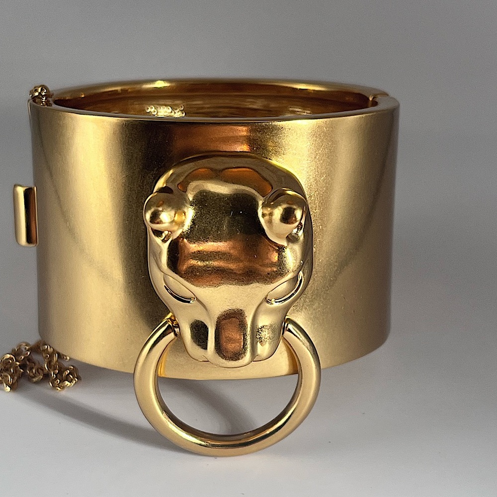 Vintage gold plated lion head cuff bracelet